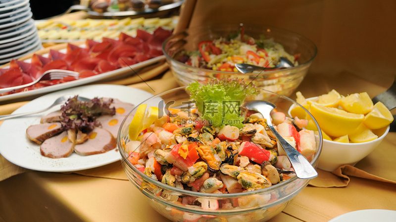 蜜饯果干礼盒：传统食品的现代化演绎